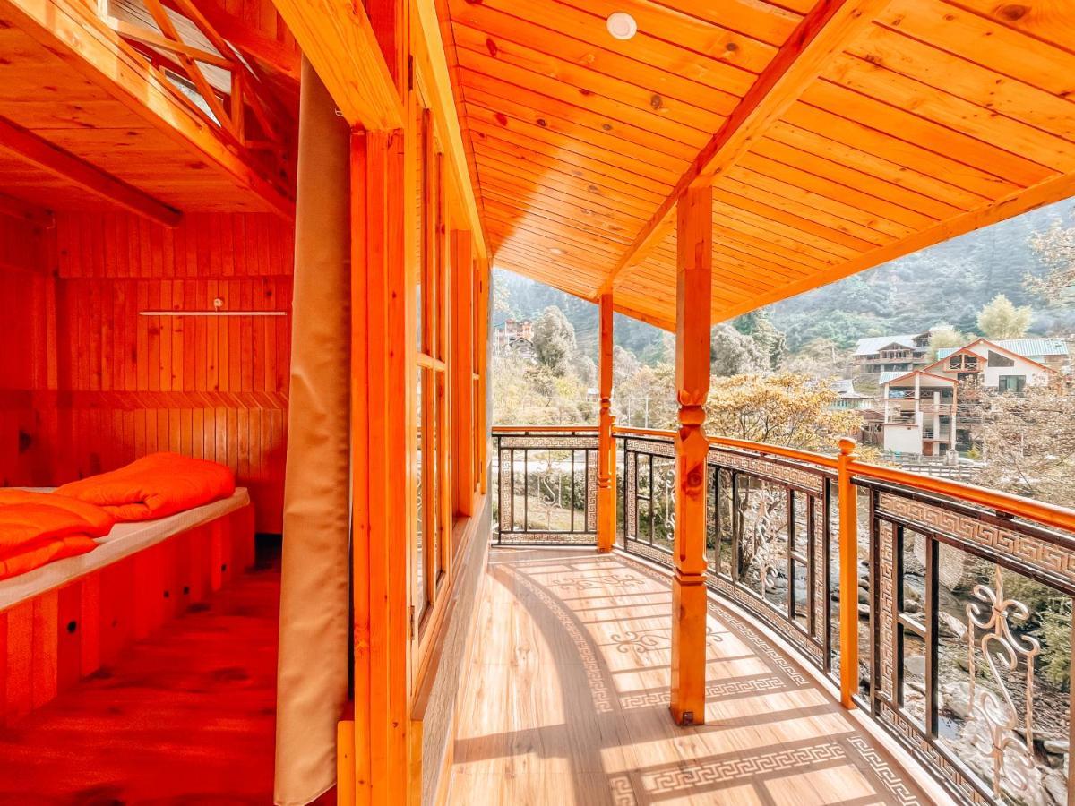 Madpackers Jibhi - Of Streamsides & Waterfalls Exterior foto