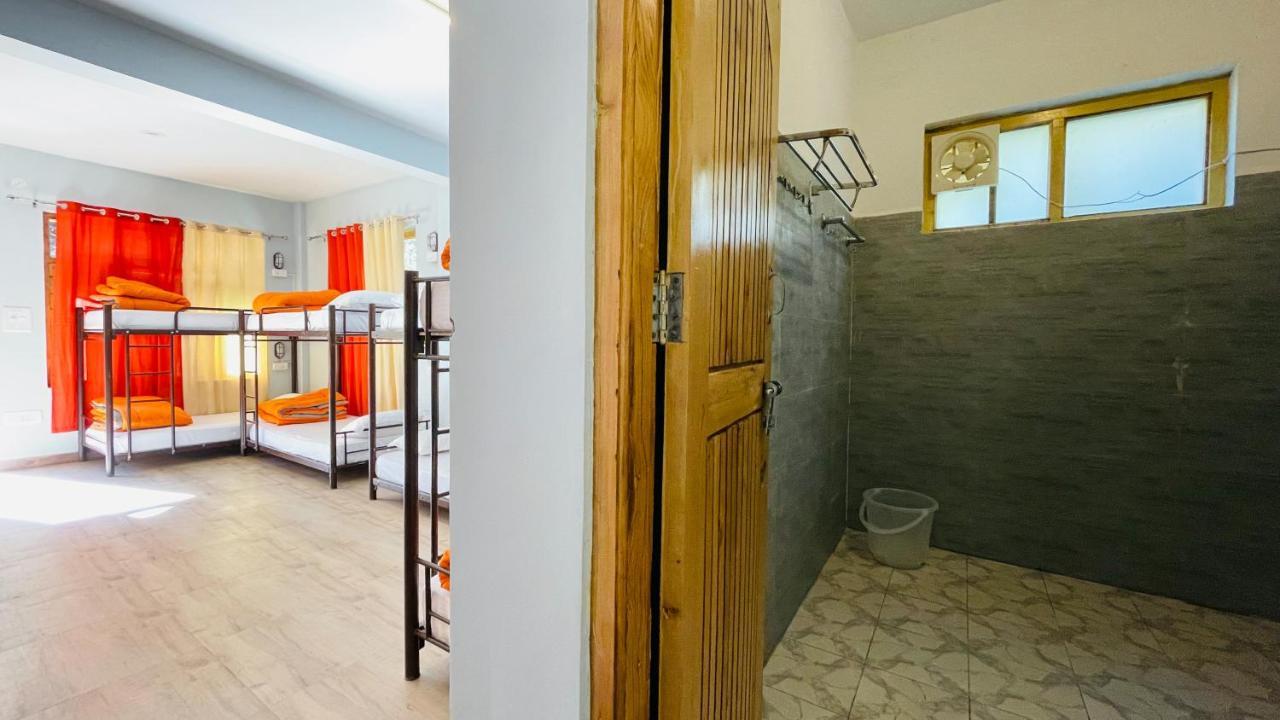 Madpackers Jibhi - Of Streamsides & Waterfalls Exterior foto